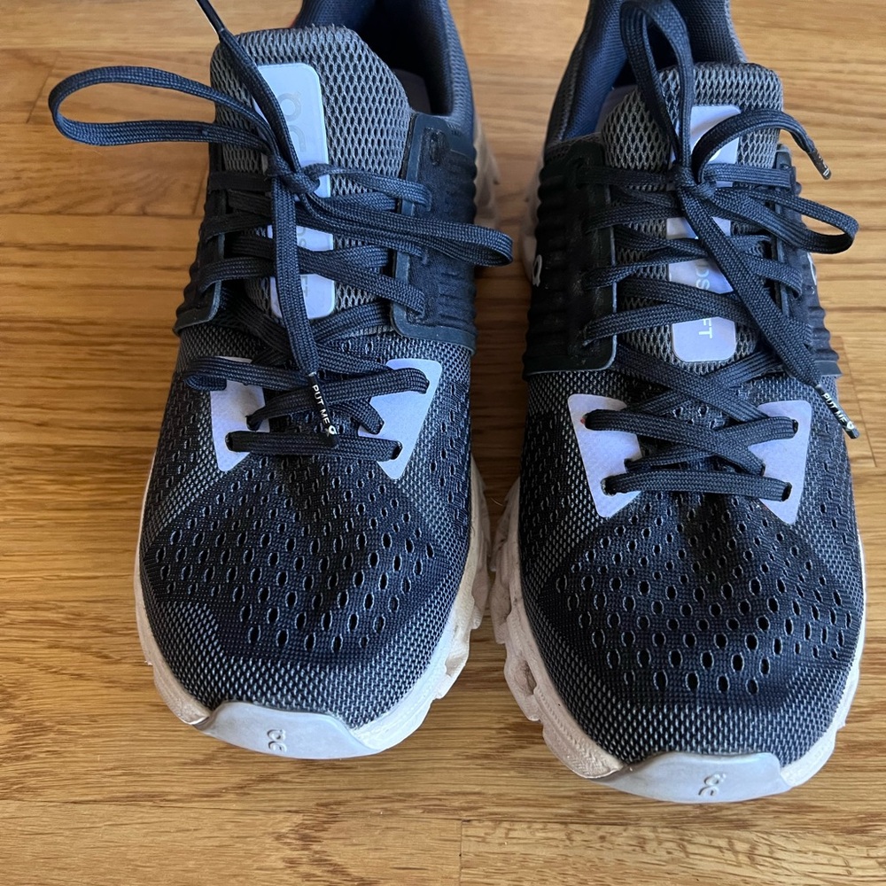 On Cloud Running Women’s Athletic Shoes - Picture 2 of 8